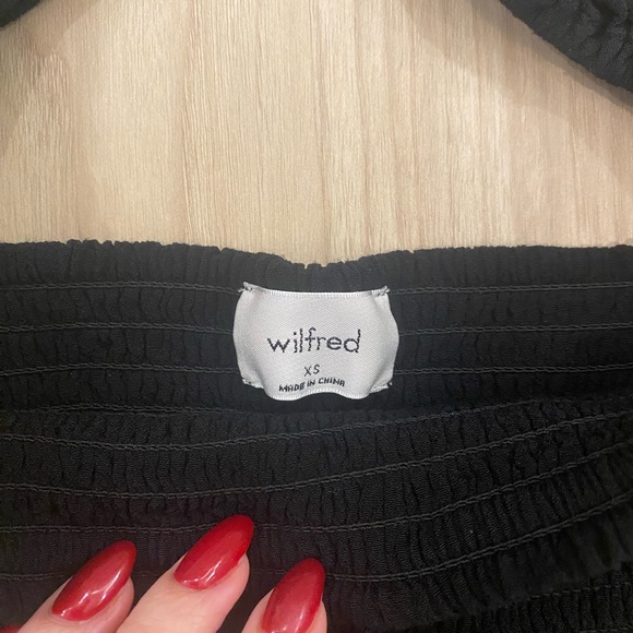Black Aritzia Crop Top - Picture 3 of 5